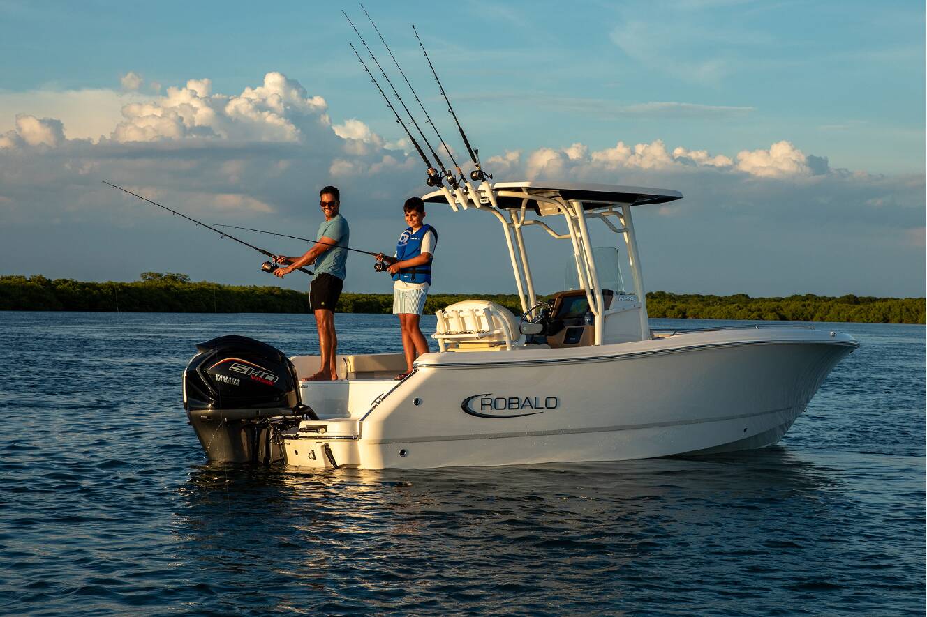 A photo of this 2027 Robalo 232 Explorer