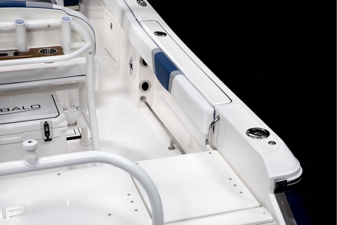 A photo of this 2027 Robalo 232 Explorer