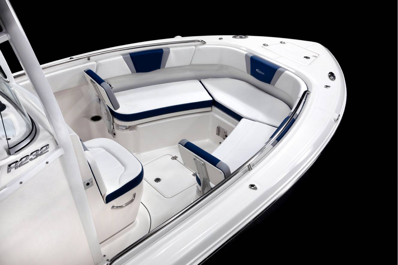 A photo of this 2027 Robalo 232 Explorer