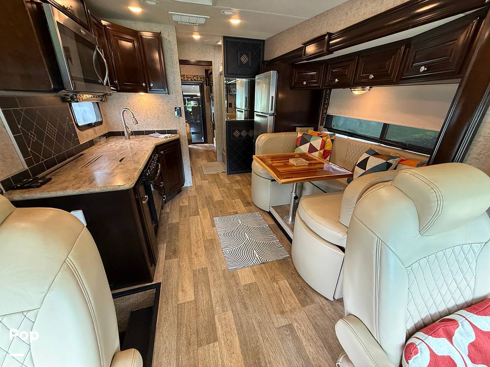 2017 Thor Motor Coach Outlaw 37RB in tampa FL