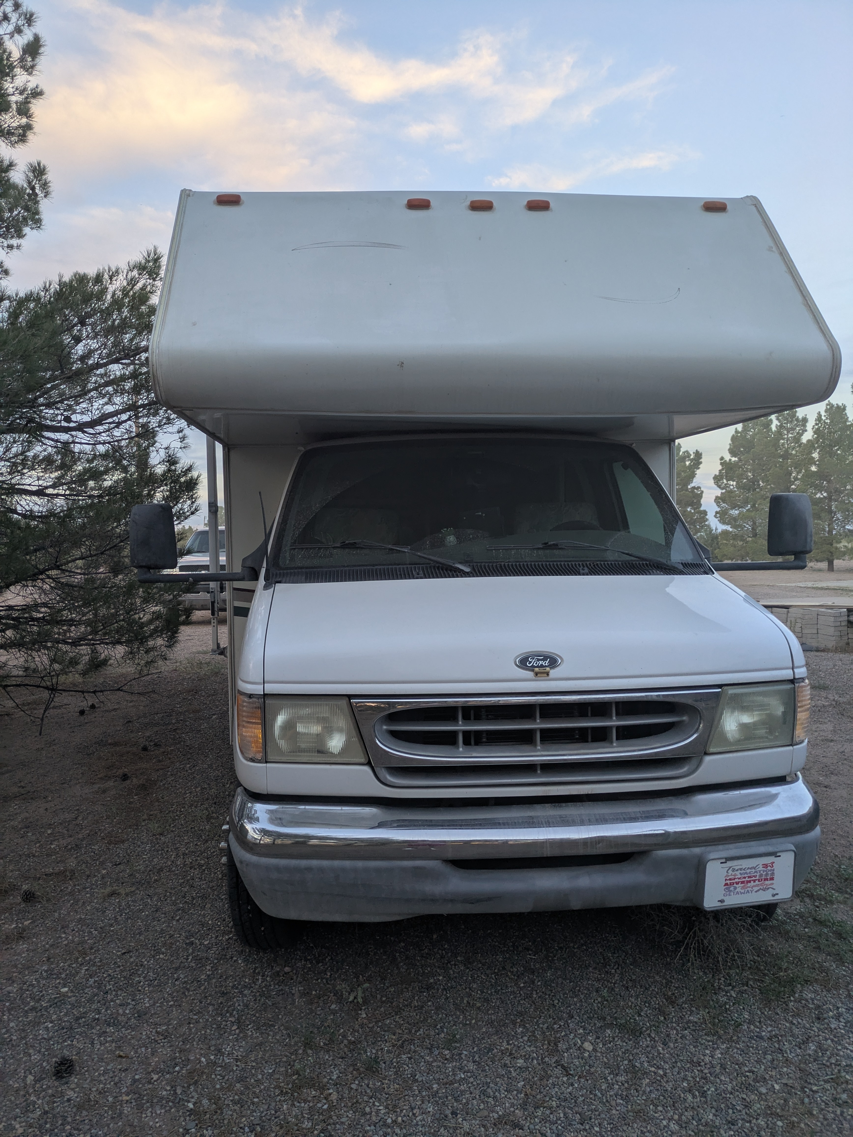 2000 Dutchmen FOURWINDS 270RL in herndon PA