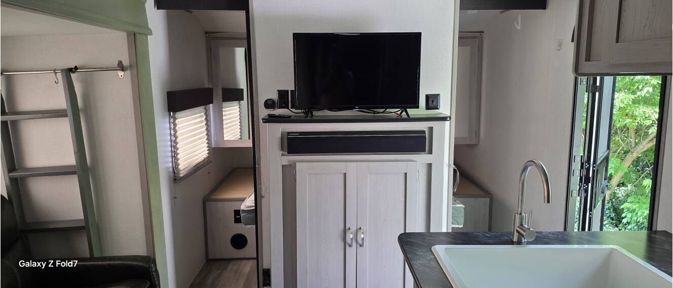 A photo of this 2022 Prime Time TRACER LE 260BHSLE