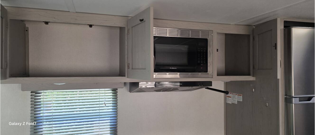 A photo of this 2022 Prime Time TRACER LE 260BHSLE