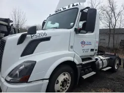 2016 VOLVO VNL300