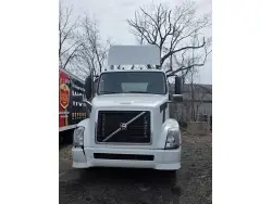 2016 VOLVO VNL300