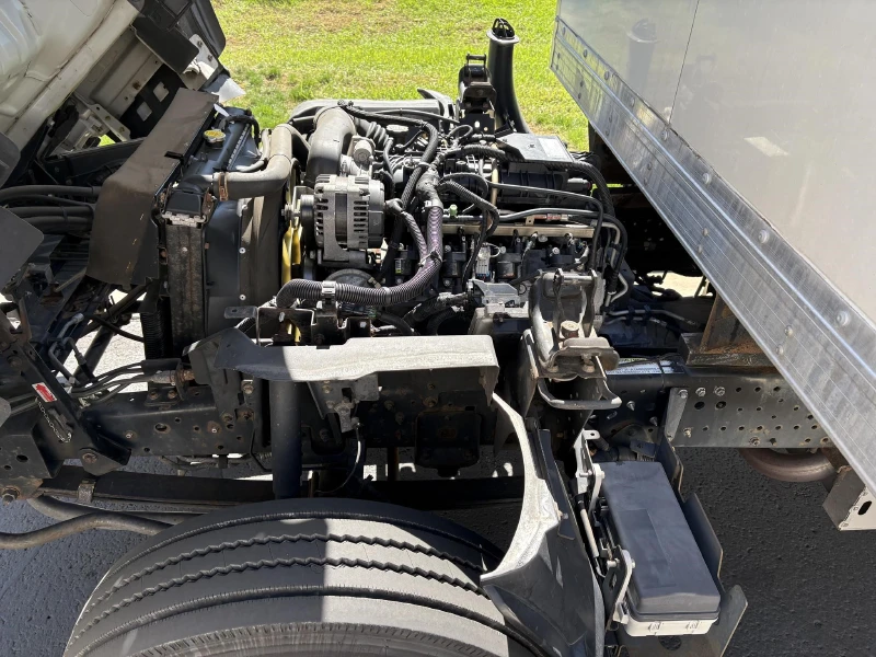 2019 ISUZU NPR HD