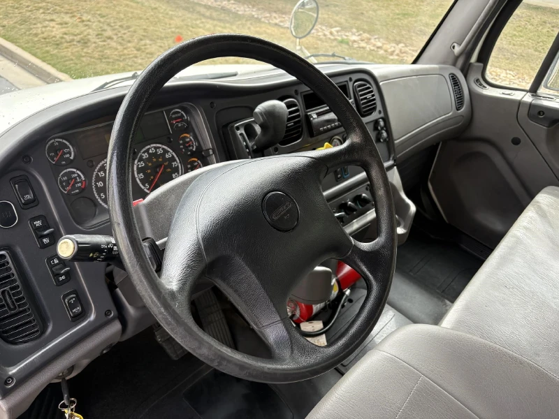 2019 FREIGHTLINER BUSINESS CLASS M2 106