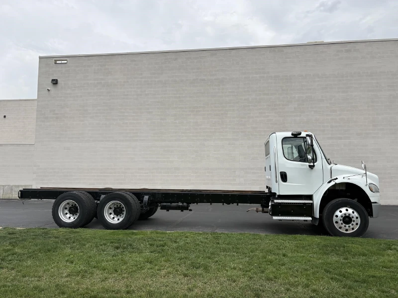 2016 FREIGHTLINER BUSINESS CLASS M2 106