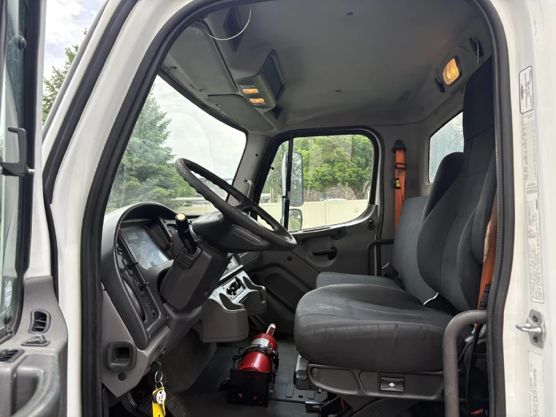 2016 FREIGHTLINER BUSINESS CLASS M2 106
