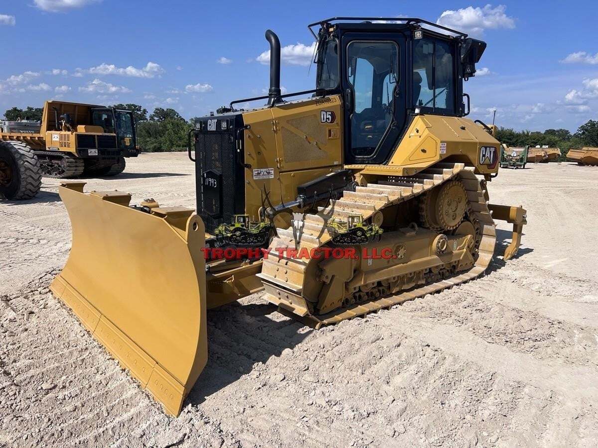 Caterpillar D5 Dozers Equipment listings For Sale in Texas