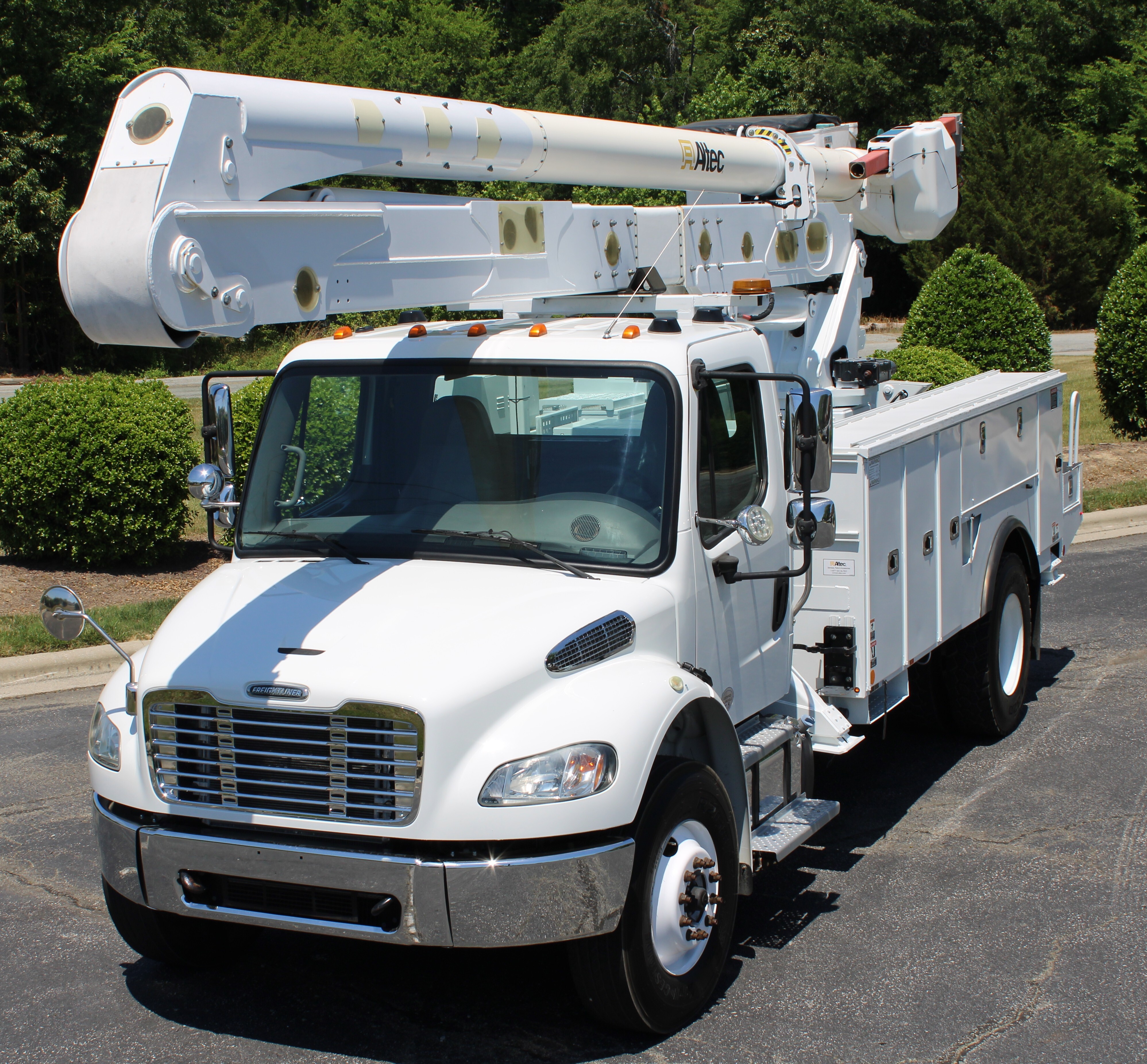 2016 FREIGHTLINER BUSINESS CLASS M2 106 in Greensboro, NC