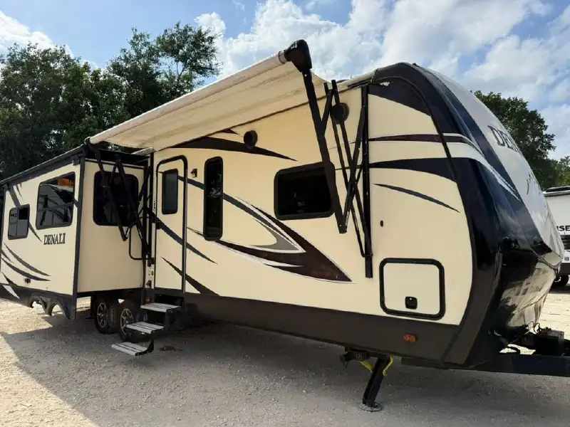 2017 DUTCHMEN DENALI 325RL