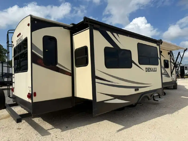 2017 DUTCHMEN DENALI 325RL