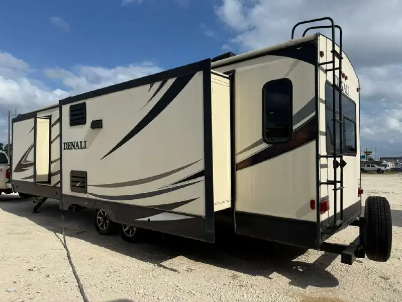2017 DUTCHMEN DENALI 325RL