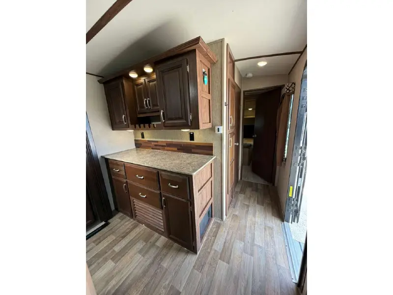 2017 DUTCHMEN DENALI 325RL