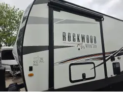 2022 FOREST RIVER ROCKWOOD ULTRA LITE 2613BS