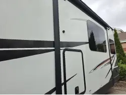 2022 FOREST RIVER ROCKWOOD ULTRA LITE 2613BS