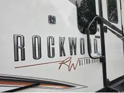 2022 FOREST RIVER ROCKWOOD ULTRA LITE 2613BS