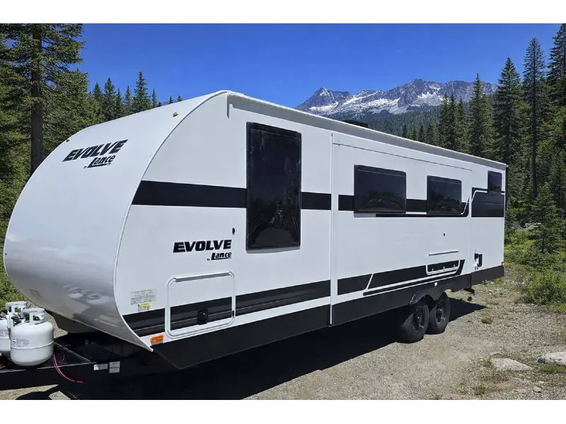 2026 Lance Evolve 2685