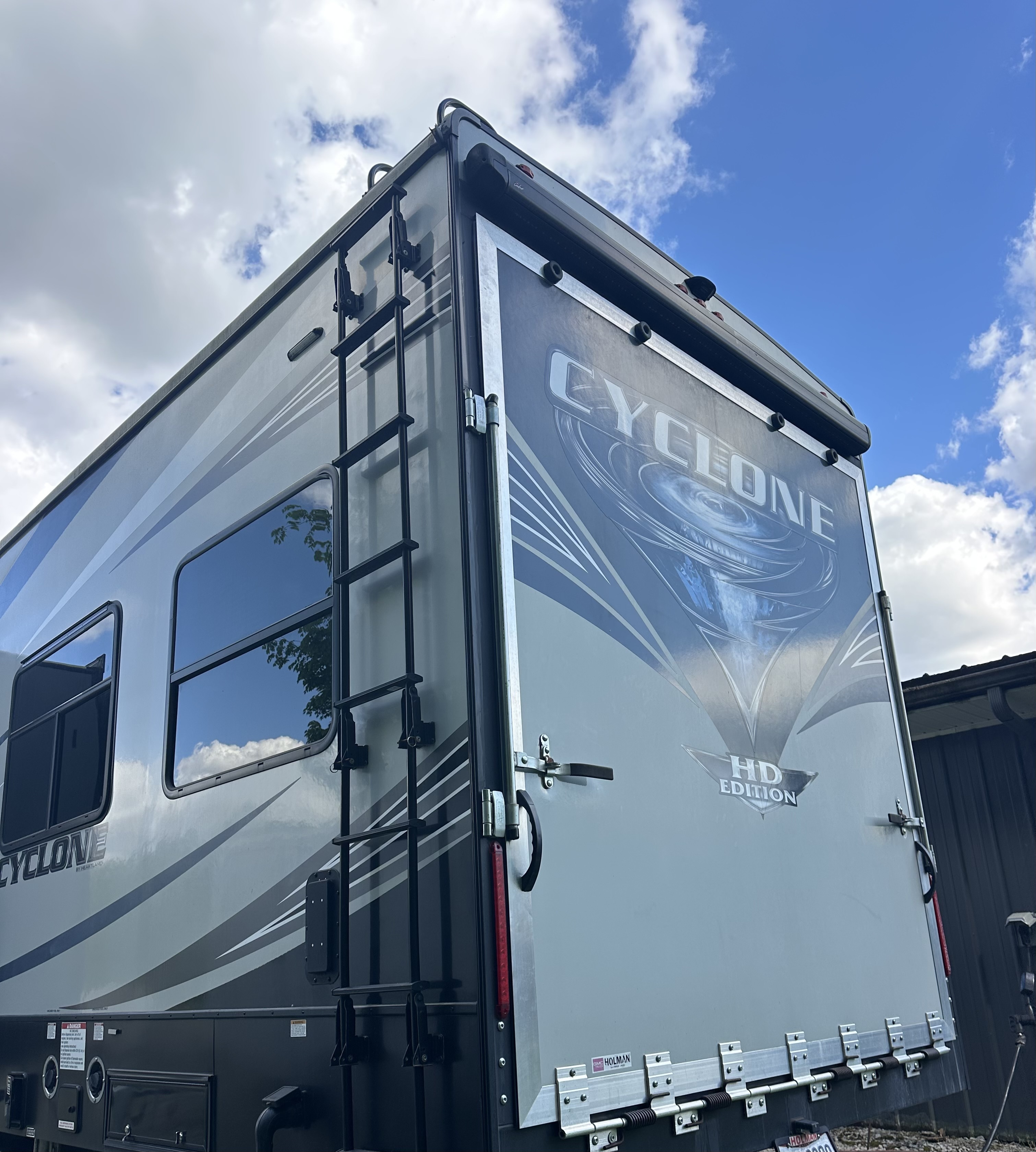 2020 Heartland CYCLONE 4101 in batavia OH