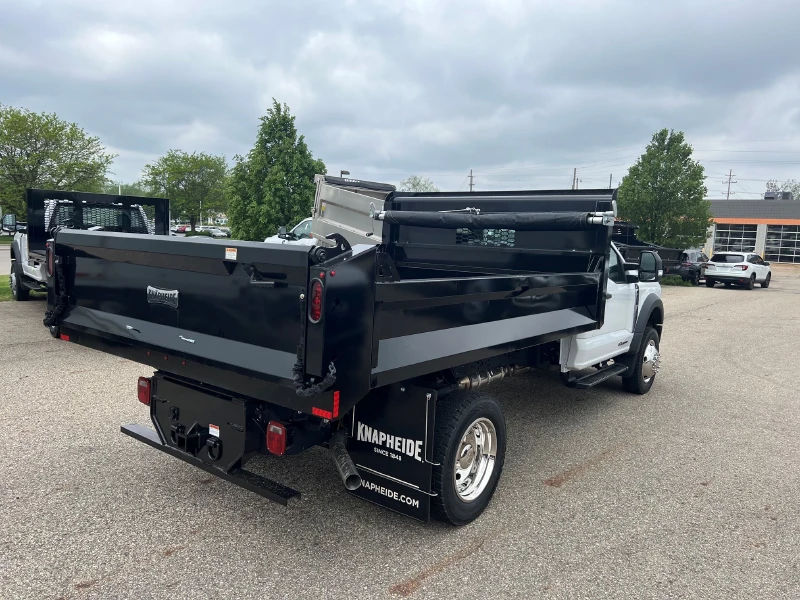 2025 FORD F550