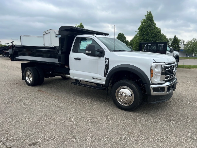 2025 FORD F550