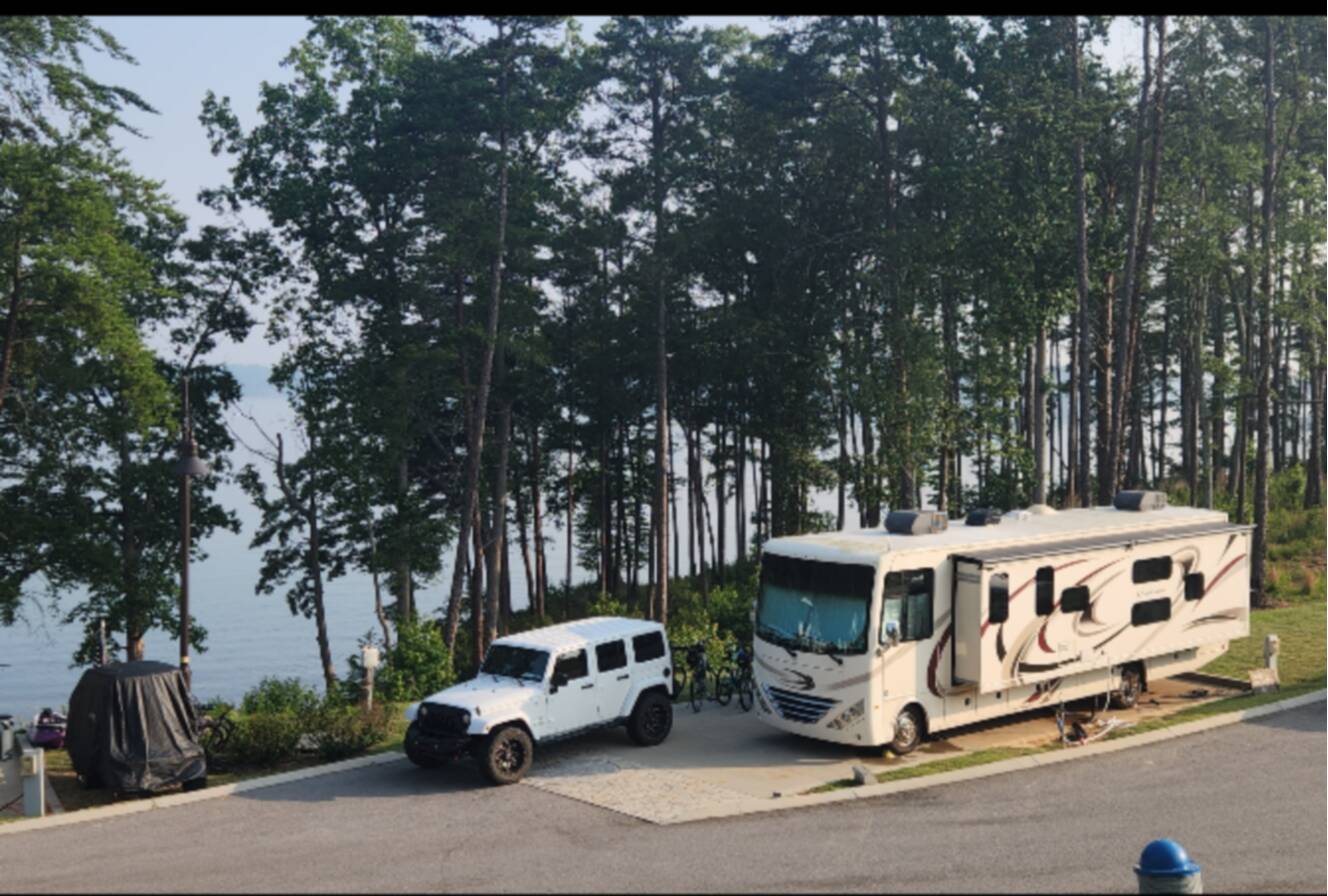 A photo of this 2018 Thor Motor Coach HURRICANE 34J