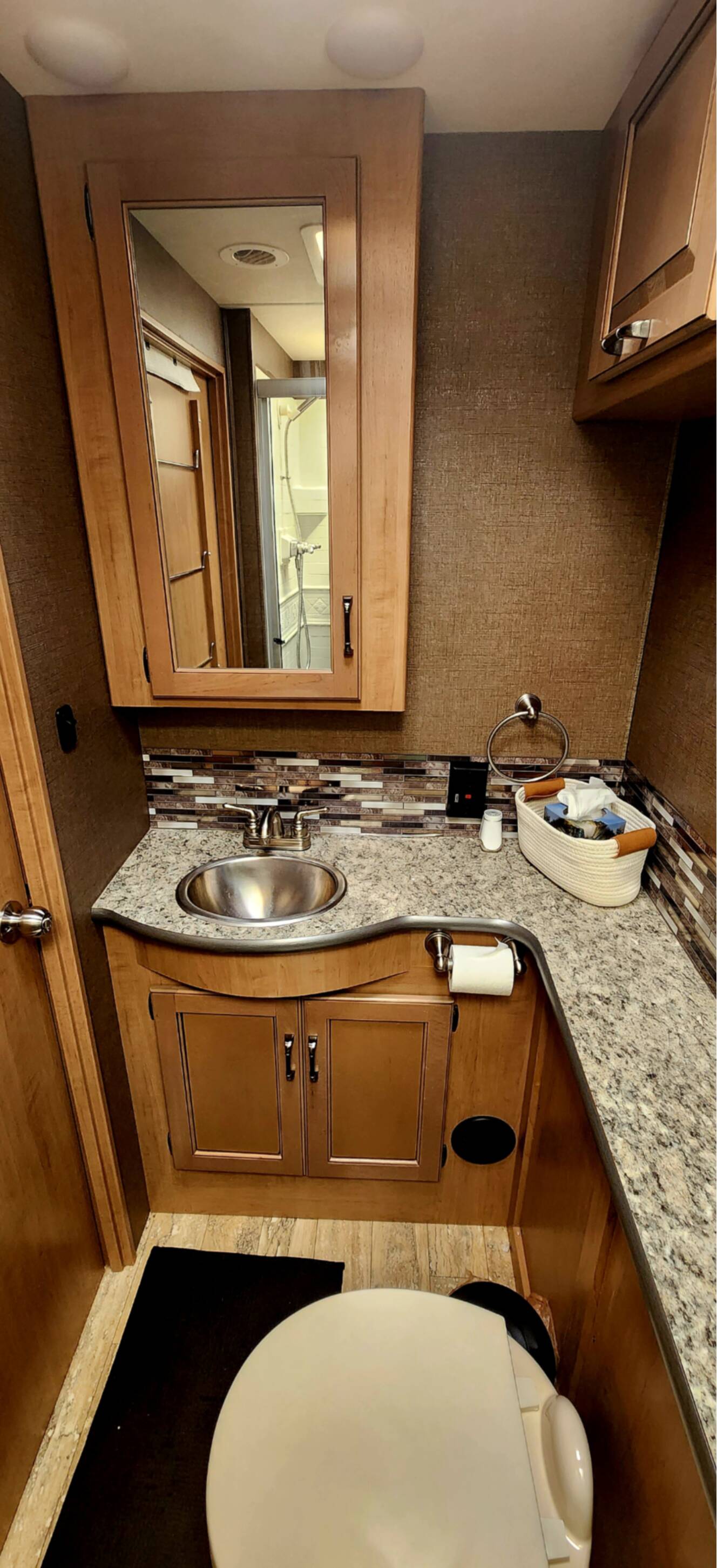 A photo of this 2018 Thor Motor Coach HURRICANE 34J