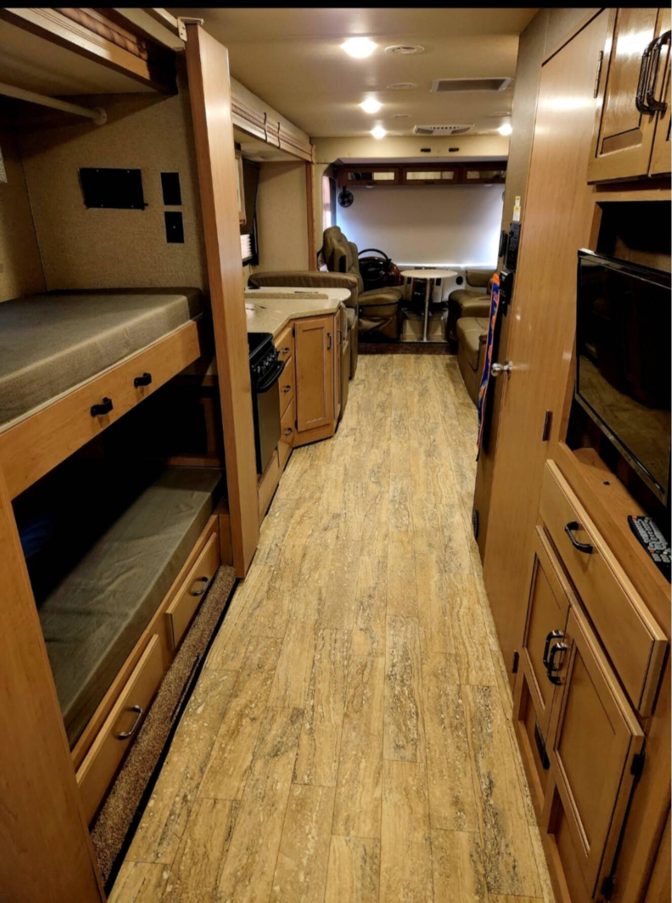 A photo of this 2018 Thor Motor Coach HURRICANE 34J