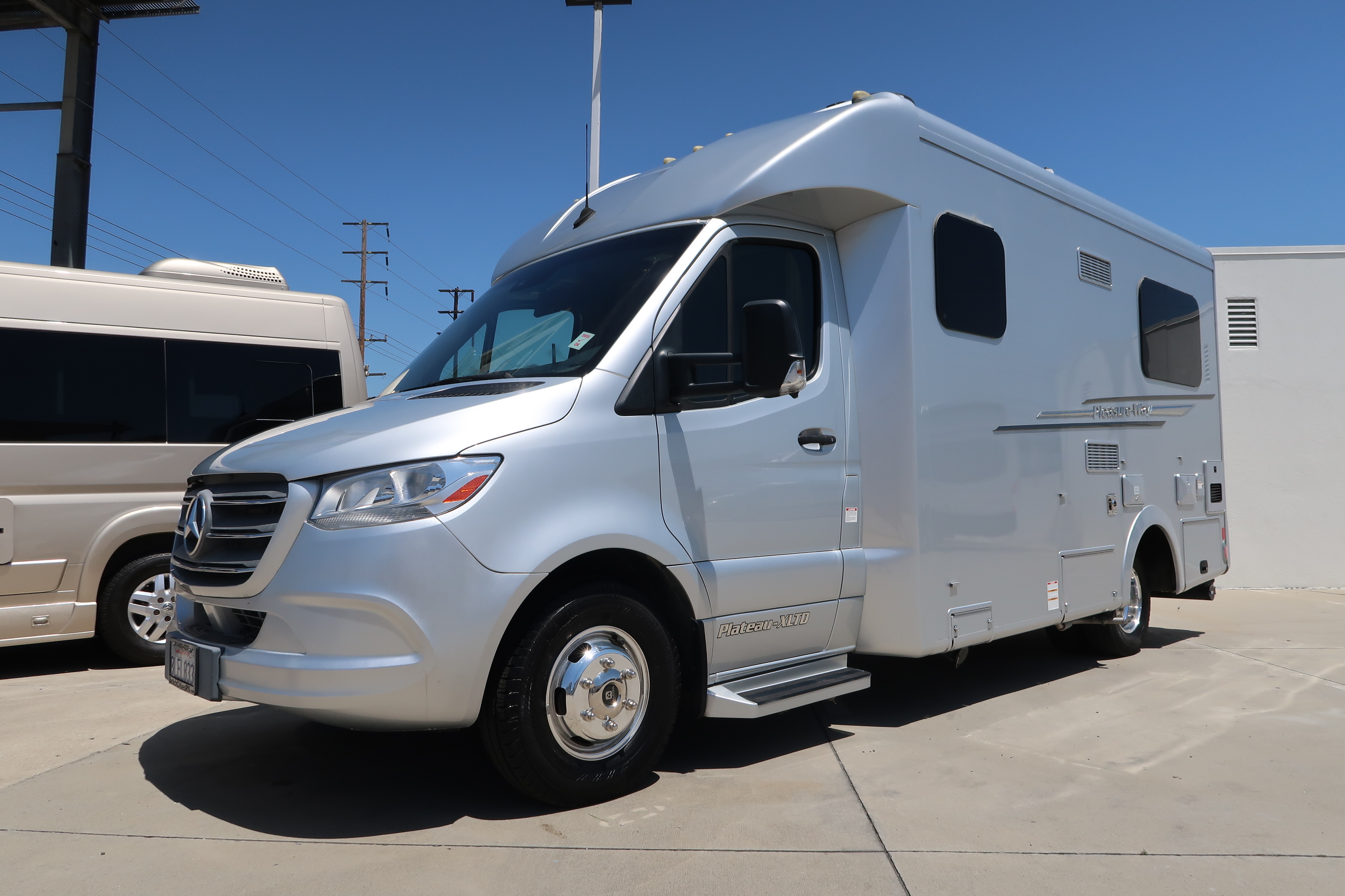 2020 Pleasure Way PLATEAU XLTD in midway city CA