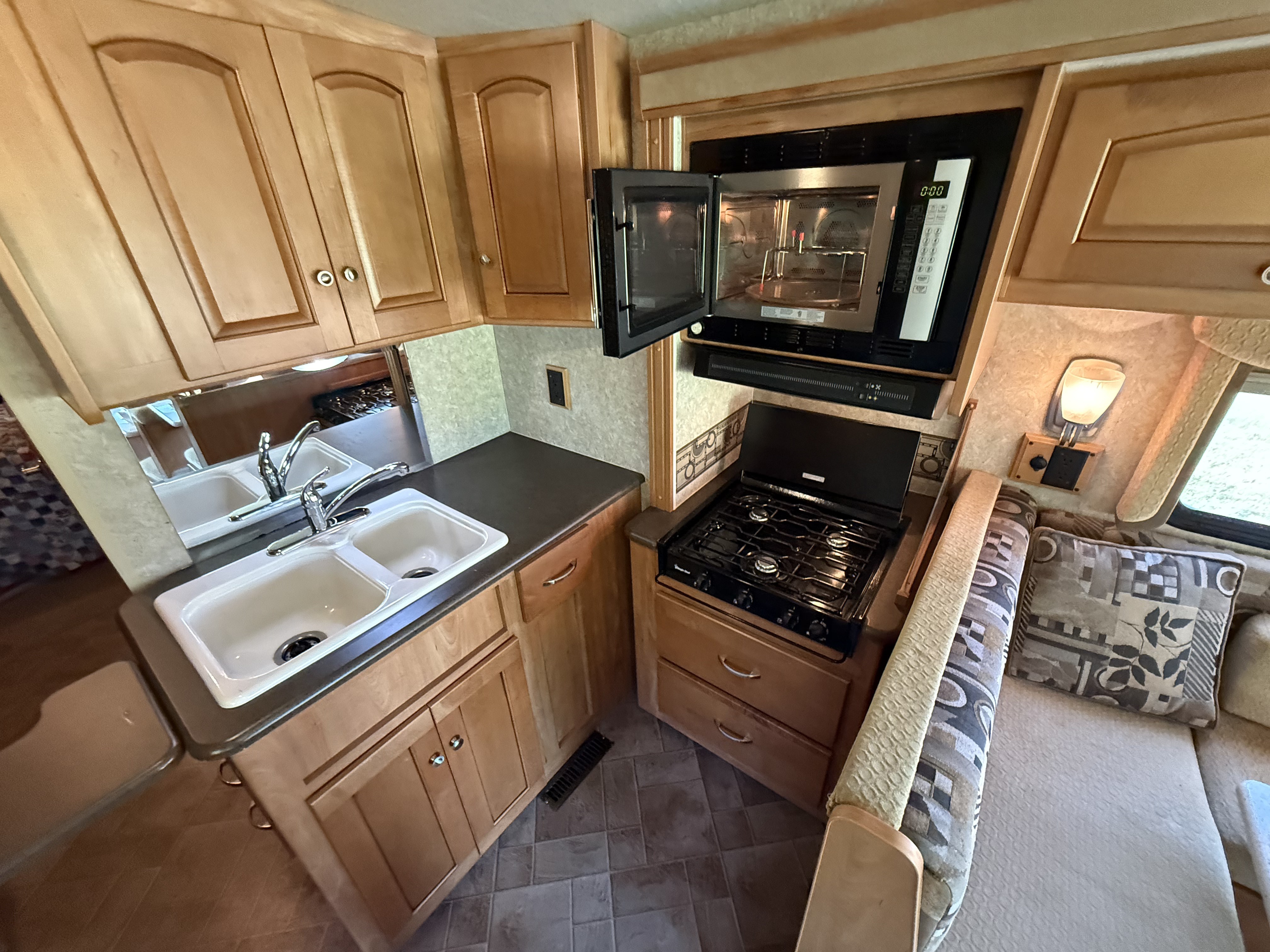 2010 Winnebago VISTA 32K in smyrna DE