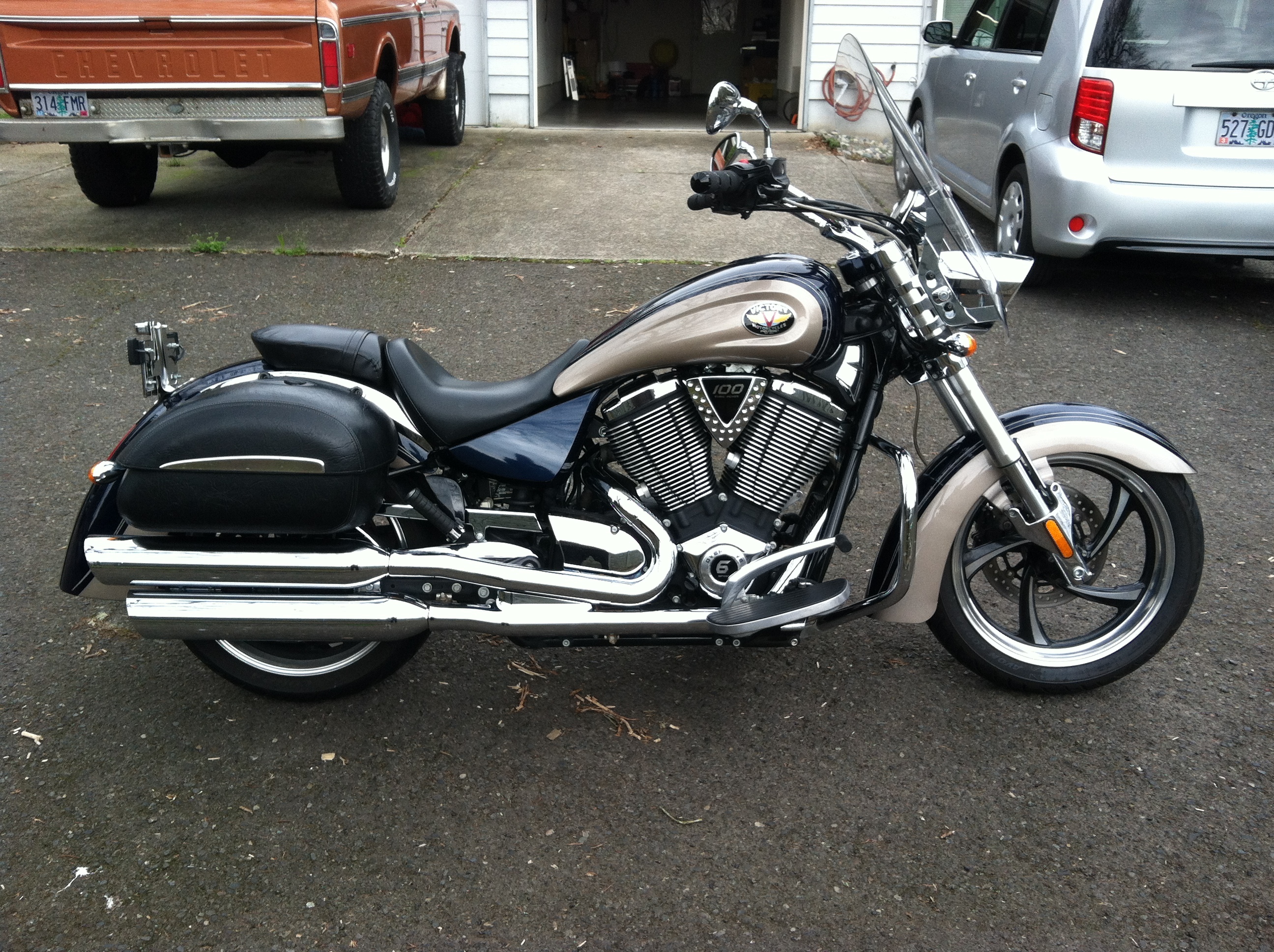 2010 Victory KINGPIN BASE BASE in Portland, OR