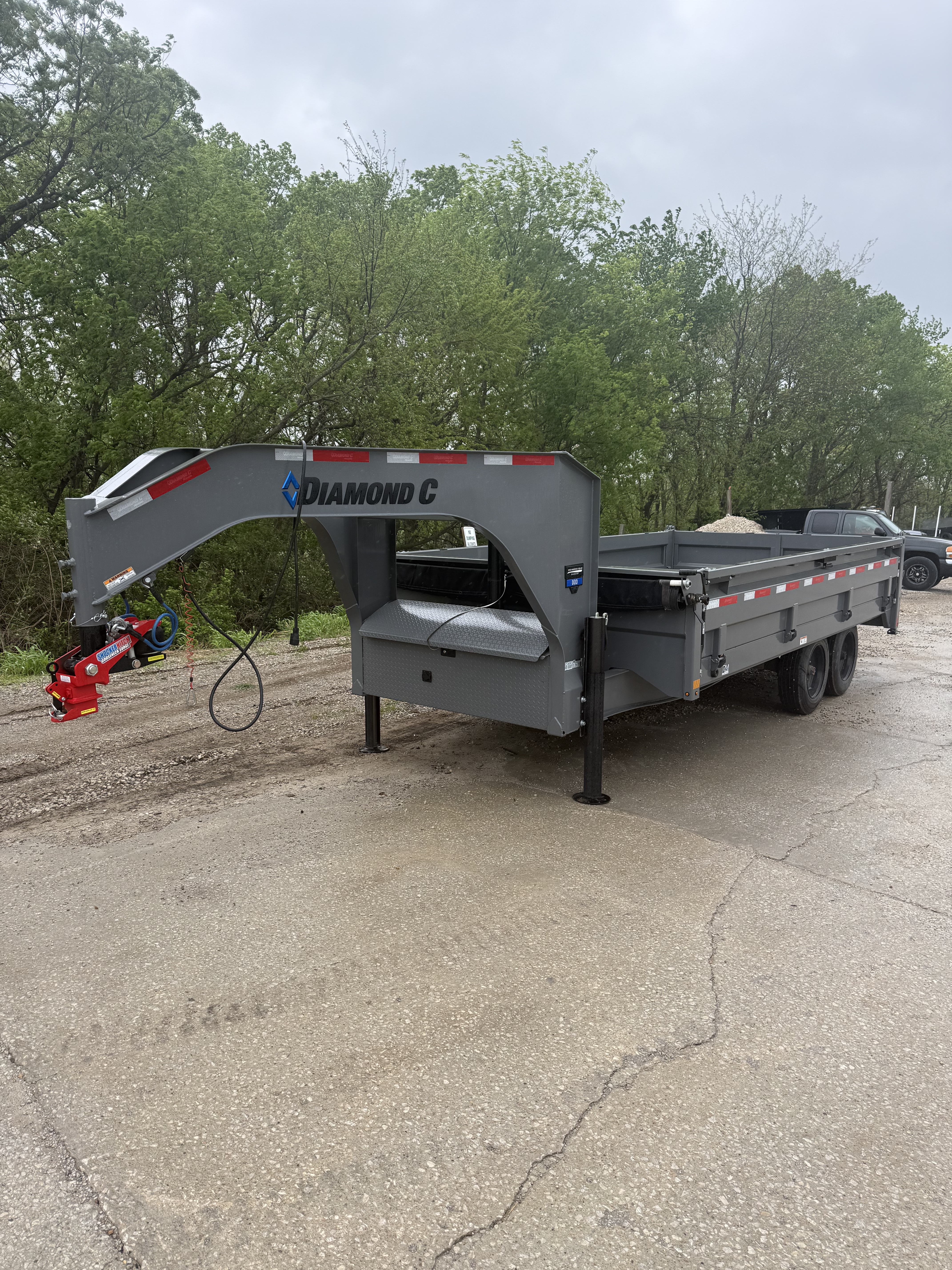 2025 DIAMOND C DOD-GN in Liberty, MO
