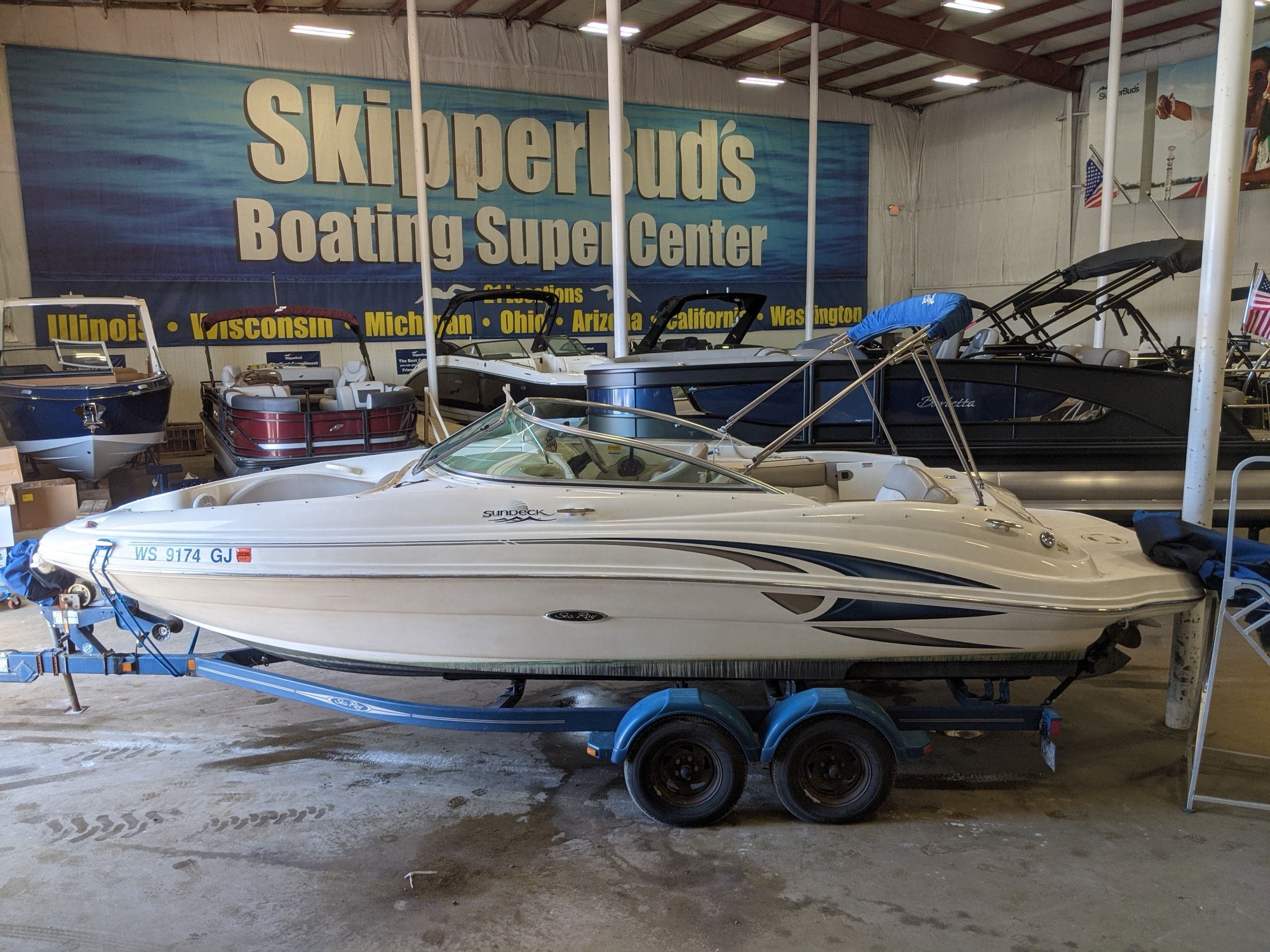 2002 Sea Ray 220 SUNDECK in pewaukee WI