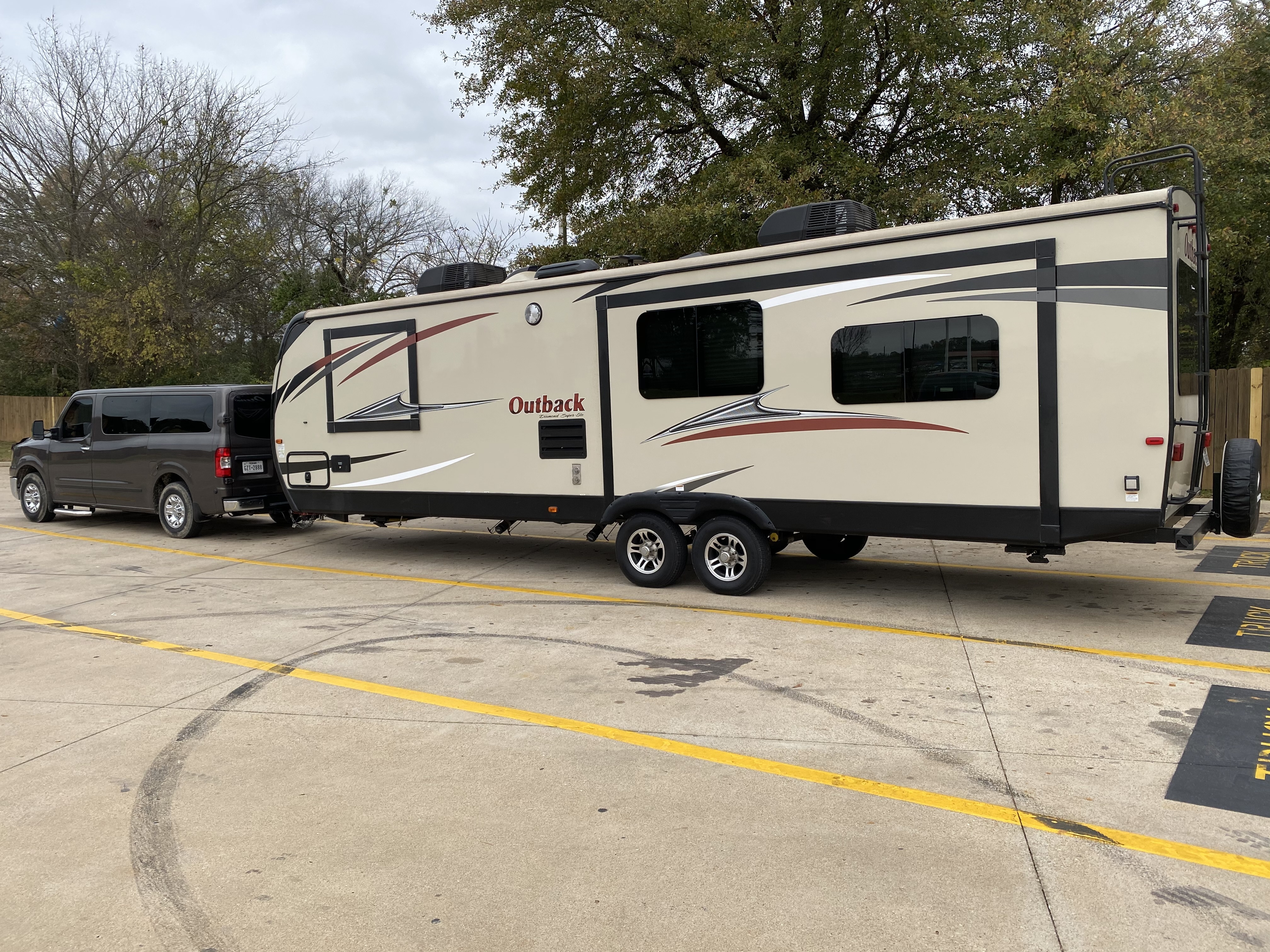 2017 Keystone OUTBACK DIAMOND SUPER LITE 298RE in whitehouse TX