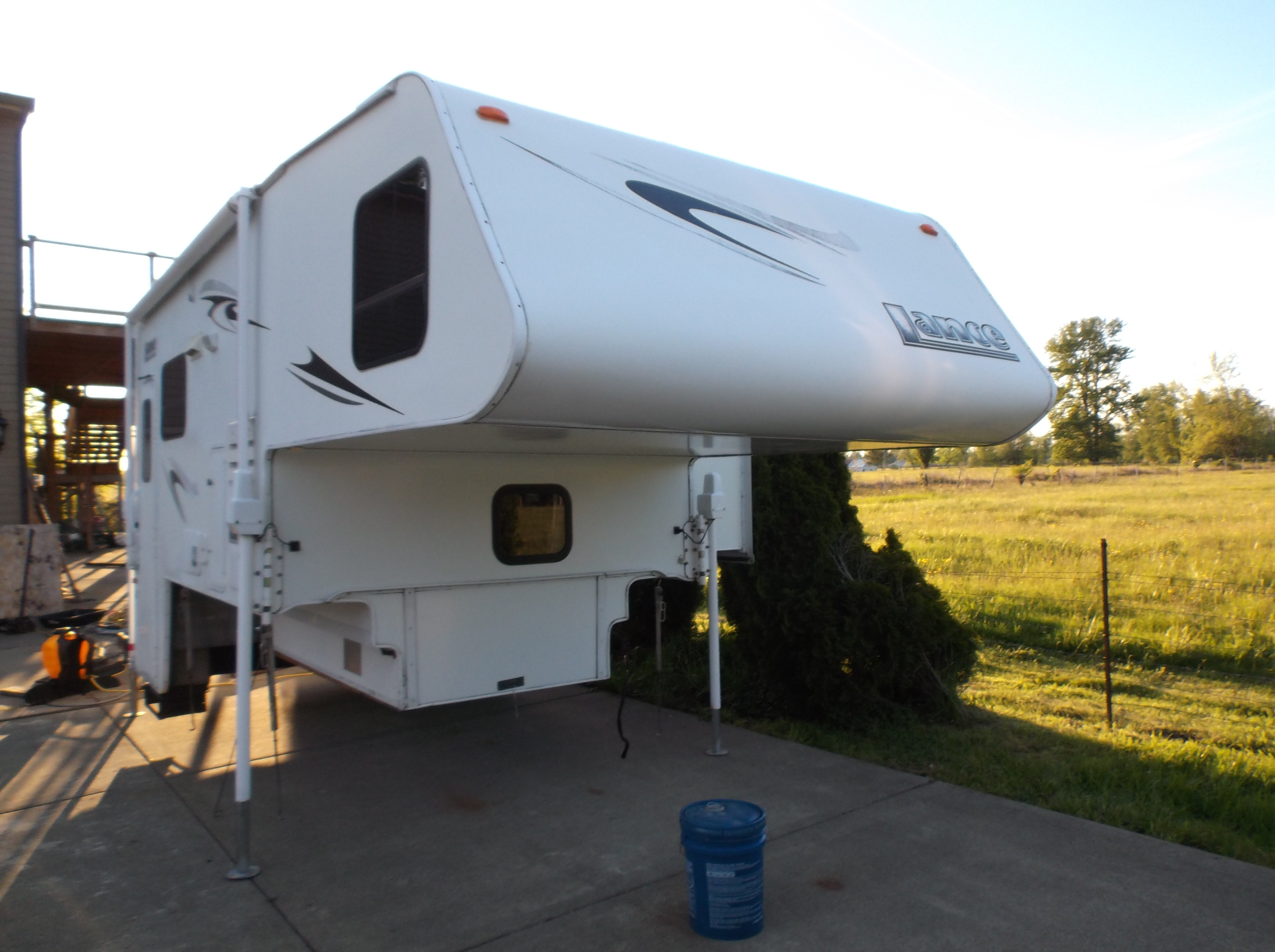 2007 Lance 1131 in enumclaw WA