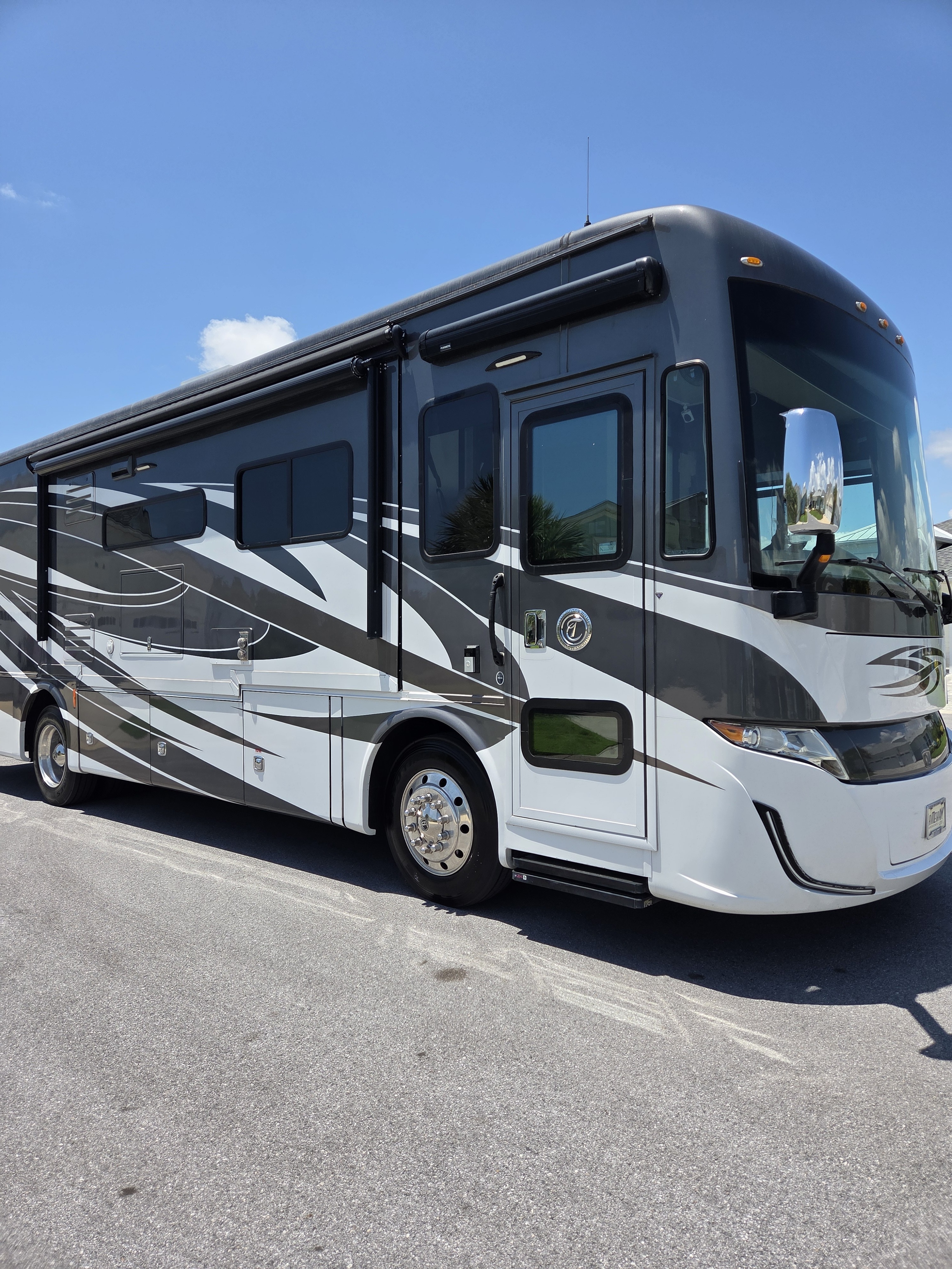 2020 Tiffin Motorhomes ALLEGRO RED 33 AL RV