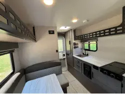 2026 Lance Squire SQ825