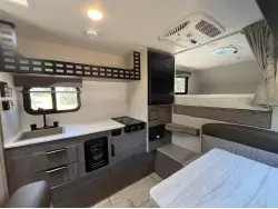 2026 Lance Squire SQ825