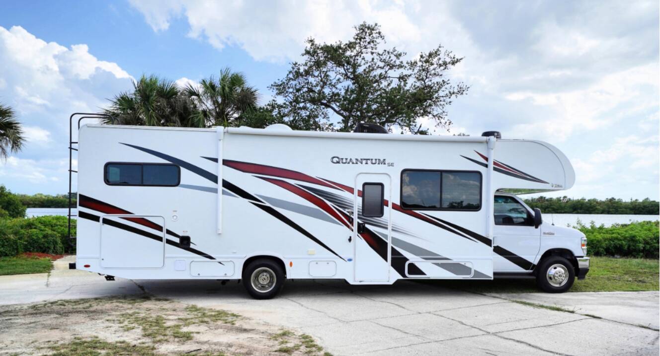 A photo of this 2023 Thor Motor Coach Quantum SE 31WV
