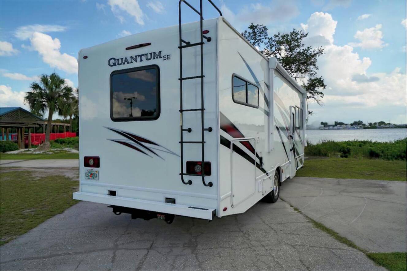 A photo of this 2023 Thor Motor Coach Quantum SE 31WV