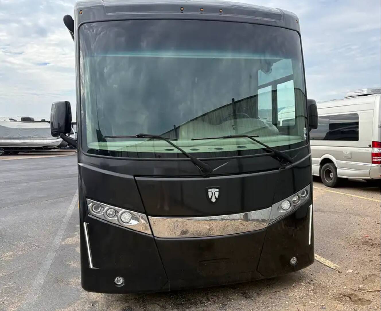 A photo of this 2019 Thor Motor Coach PALAZZO 37 4