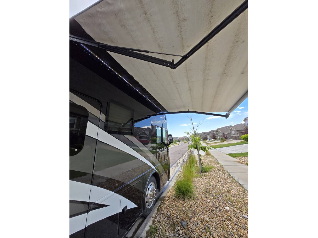 A photo of this 2019 Thor Motor Coach PALAZZO 37 4