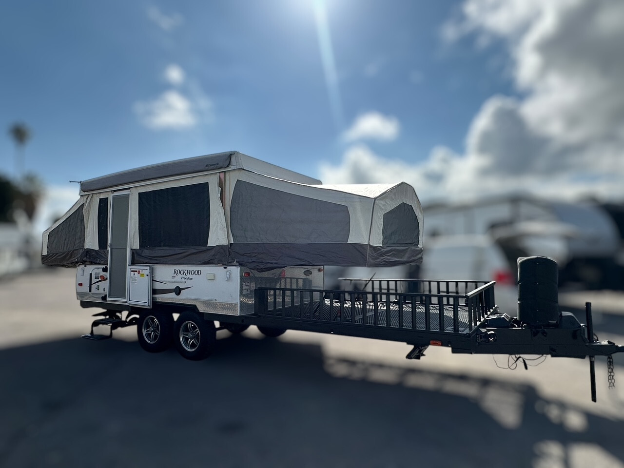 Used 2015 Forest River Rockwood Freedom 282XRT For Sale in