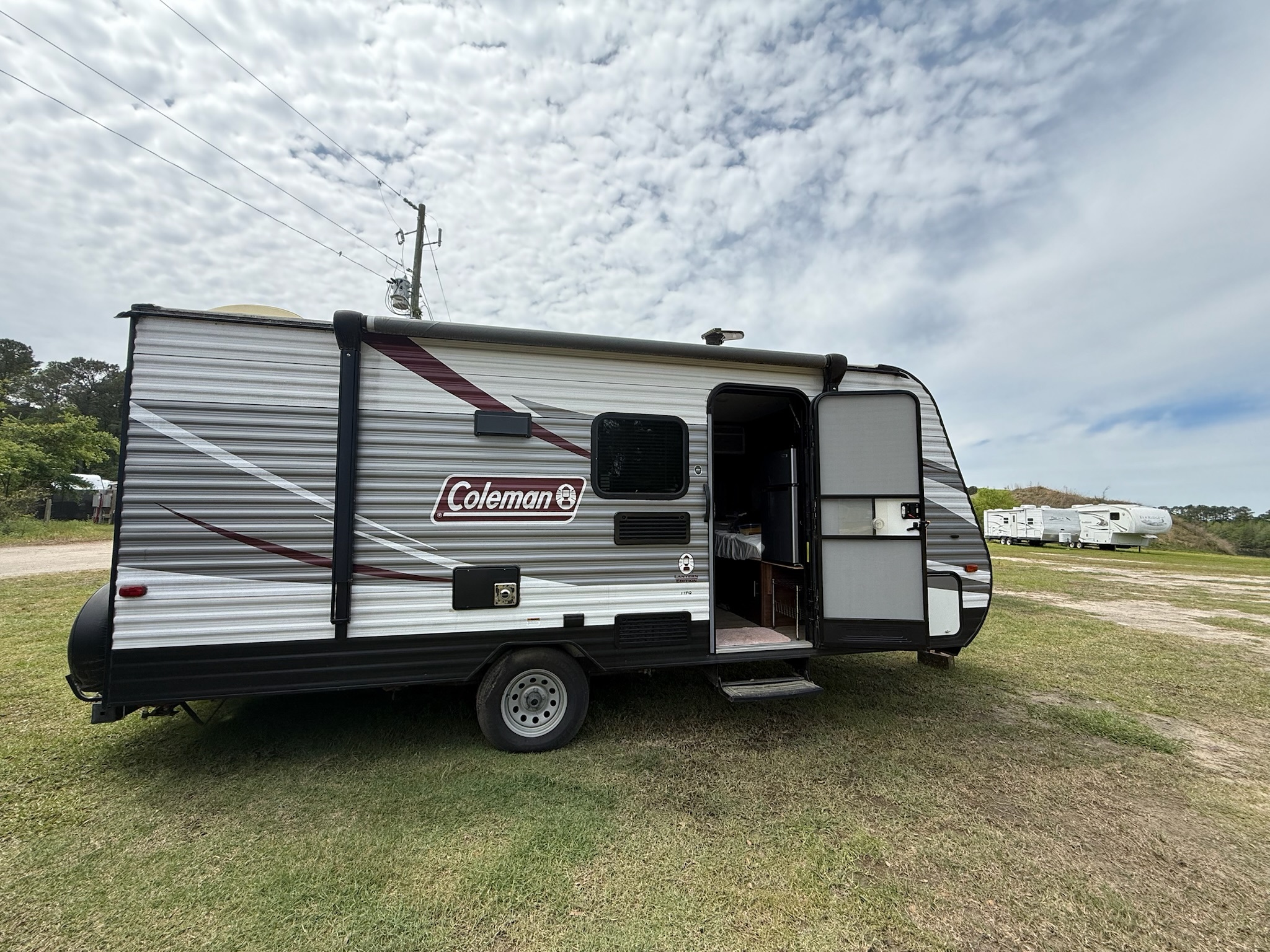 2017 Coleman LANTERN LT 17 FQ RV
