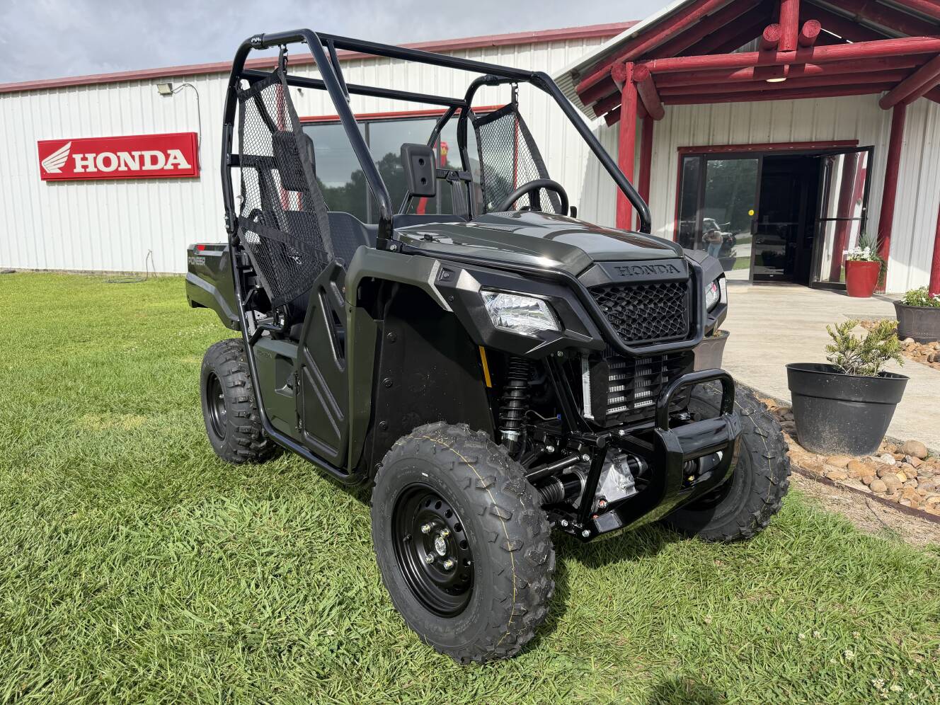 A photo of this 2026 Honda Pioneer 520