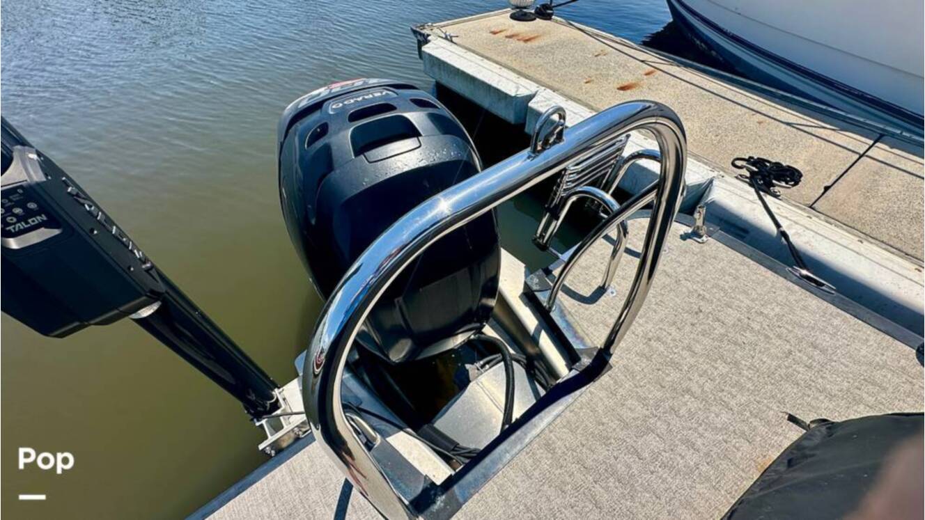A photo of this 2018 Avalon Ambassador 2785 EL