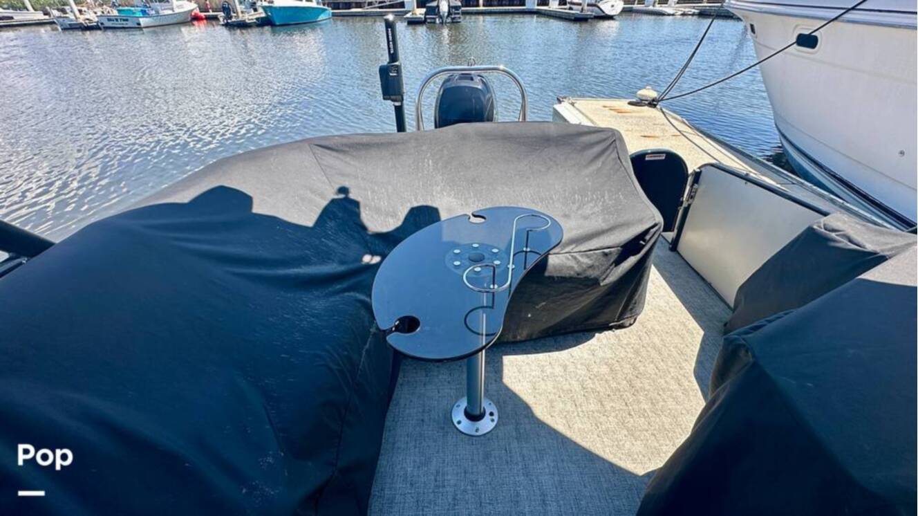 A photo of this 2018 Avalon Ambassador 2785 EL