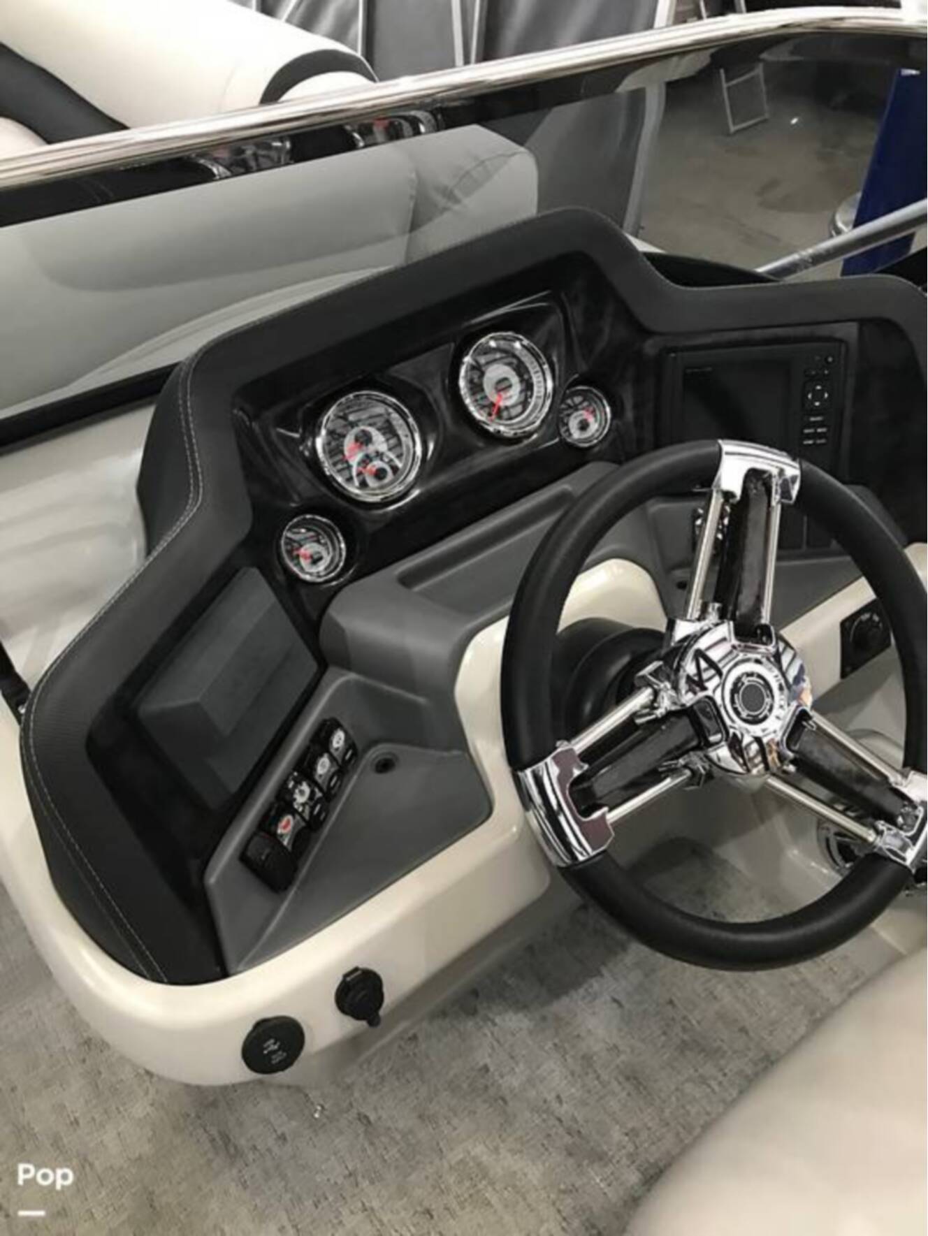 A photo of this 2018 Avalon Ambassador 2785 EL