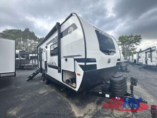 2026 FOREST RIVER SURVEYOR LEGEND 202RBLE